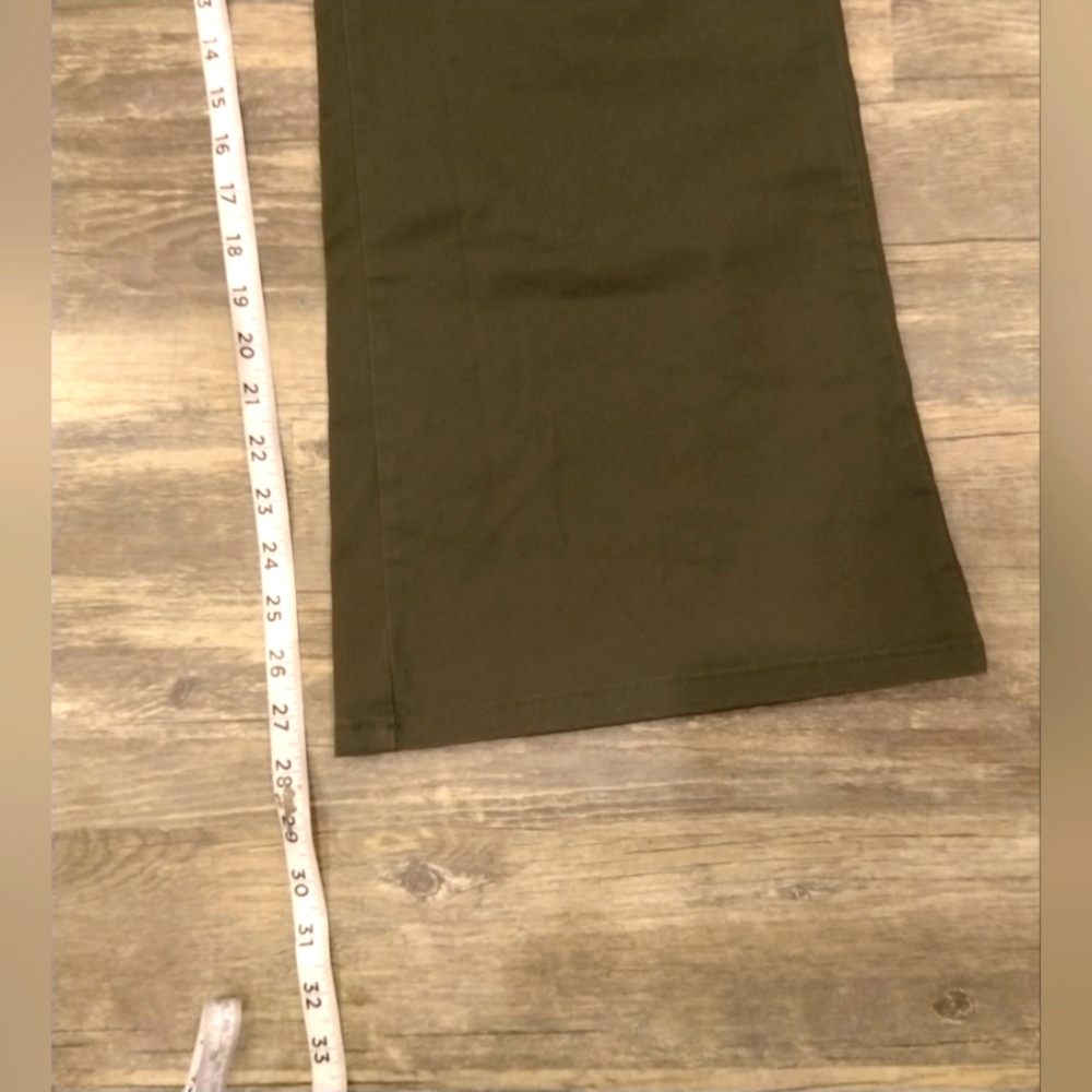 Banana Republic Authentic Bootcut Chino Pant - Picture 4 of 8